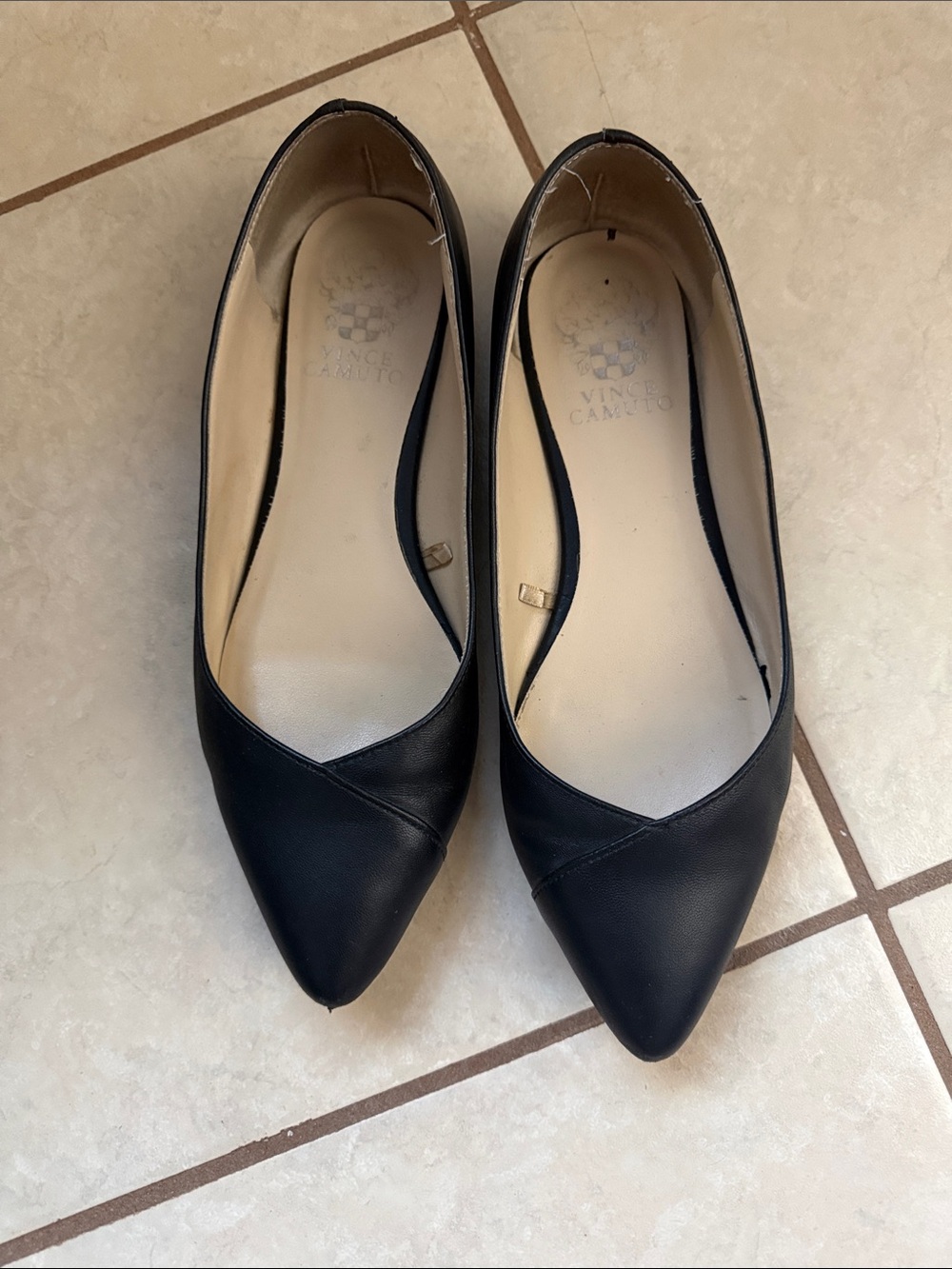 Vince Camuto black leather pointed toe ballet flats size 7 1/2